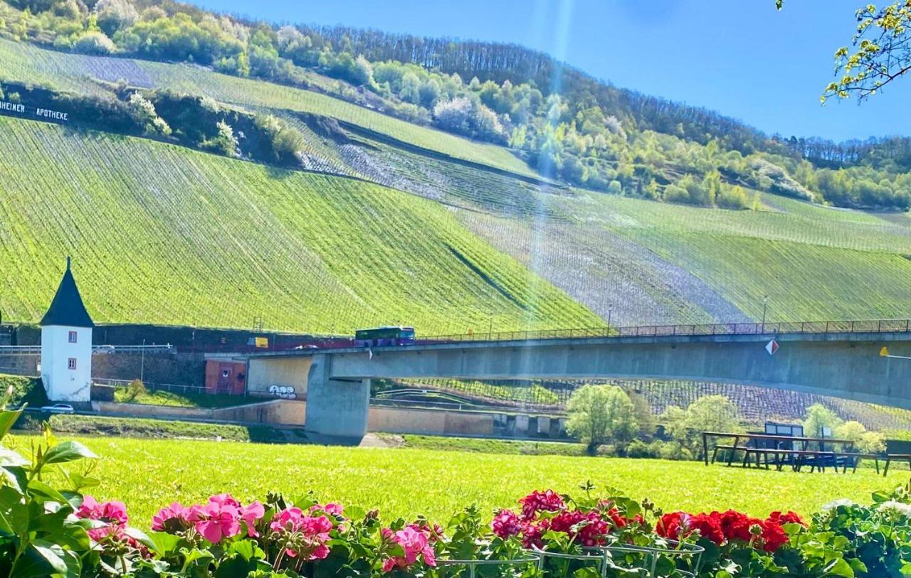 Hotel Krone Riesling Trittenheim Exterior foto